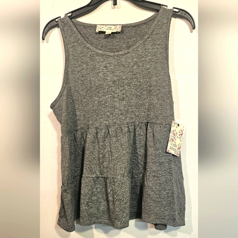 Juniors Pink Republic Sz. SM NWT Tank top